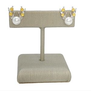 925 Sterling Silver Cultured Freshwater Pearl Stud  Earrings Reindeer Shaped NEW